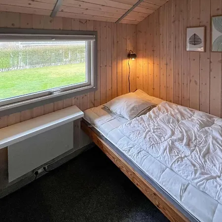 4 Bedroom Gorgeous In Ferienhaus