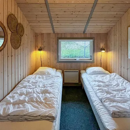 Ferienhaus 4 Bedroom Gorgeous In