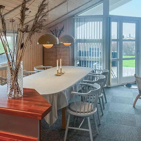 4 Bedroom Gorgeous In *