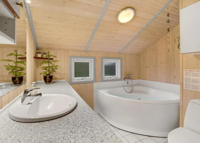 4 Bedroom Gorgeous In Holiday home Haderslev