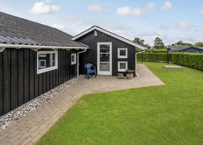 Сasa de vacaciones 4 Bedroom Gorgeous In Haderslev