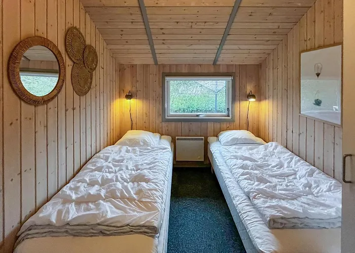 Holiday home 4 Bedroom Gorgeous In